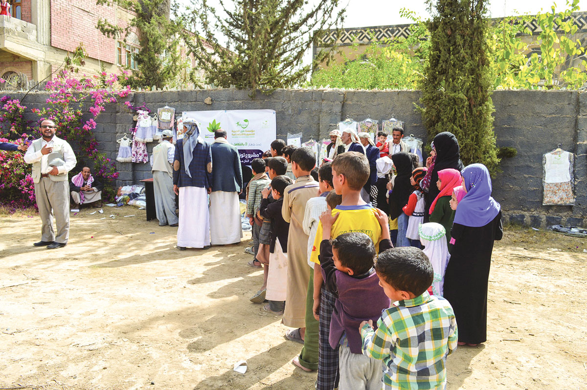 Distribution of Eid clothing02